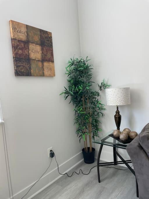 Ferienwohnung Cozy, High Rise, Large Studio Facing Downtown . Baltimore Exterior foto